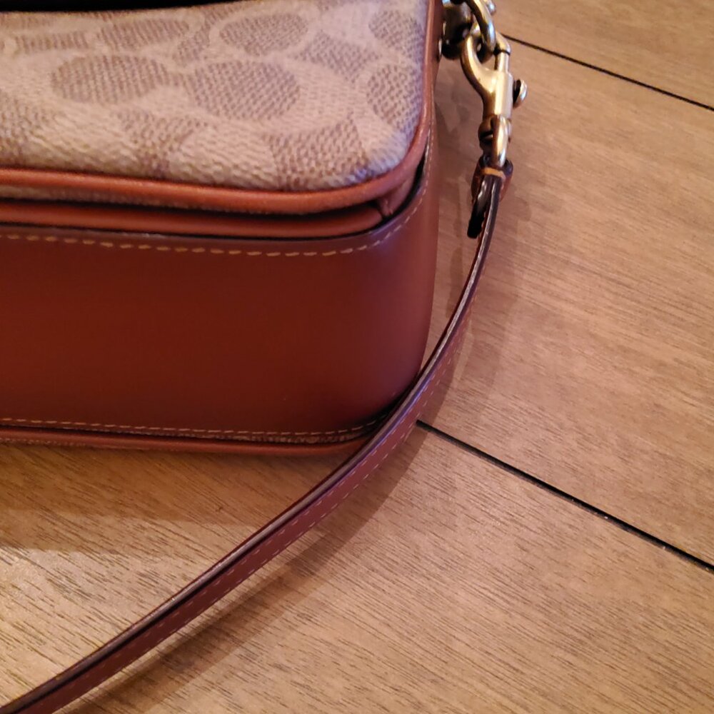 Coach Cassie 19 in Signature Canvas 89089 - Picture 6 of 12